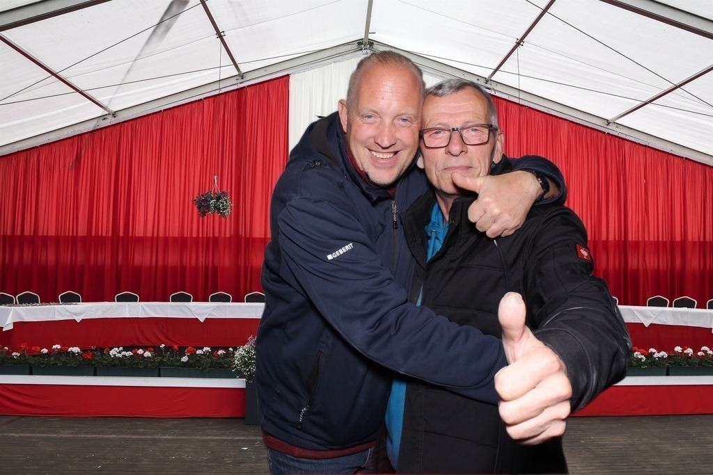 top-top.de 240928-193 | Foto, Video, Fotografie, Videografie, Fotobox, DJ, Discjockey, Musik, Musikbox, Veranstaltung, Photobooth, Amazon, Ebay, Buchtipp, Bestseller, Autor, Verlag, Buch, Wesel, Hamminkeln, NRW, Dinslaken, Rees, Drohne, Hochzeit, Party, Fotobox, Wesel, Fotograf