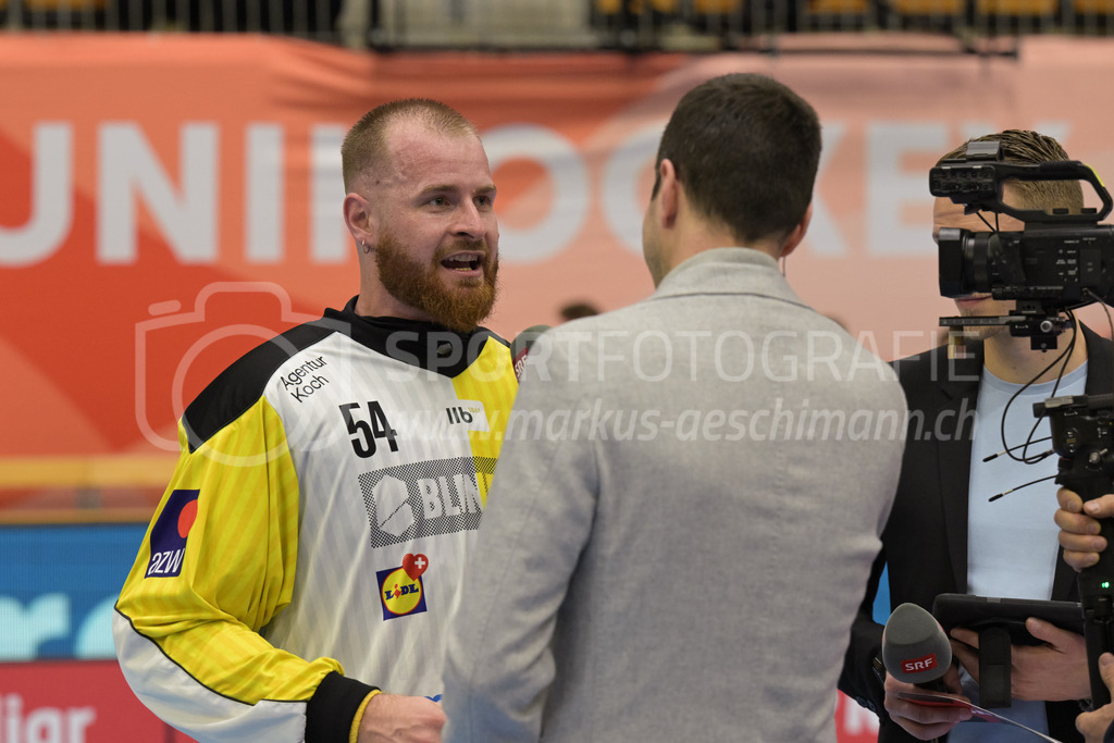 Zug United vs HC Rychenberg - 22. February 2025 | Zug United vs HC RychenbergSporthalle Wankdorf, BernNicolas Schüpbach (#54 HC Rychenberg Winterthur) im SRF-Infterview.Bild: Sportfotografie Markus Aeschimann | www.markus-aeschimann.ch - Realisiert mit Pictrs.com