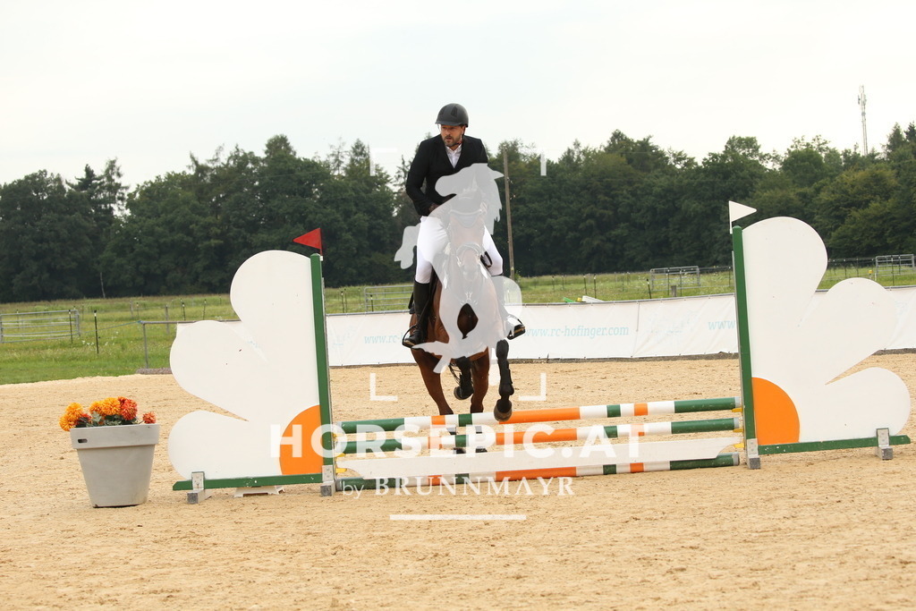 DL2Q3159 | Willkommen bei Brunnmayr - Design & Fotografie – Ihrem Spezialisten für Reitturniere und Pferdeveranstaltungen in Oberösterreich, Salzburg und Bayern! Seit über 17 Jahren sind wir leidenschaftlich dabei.