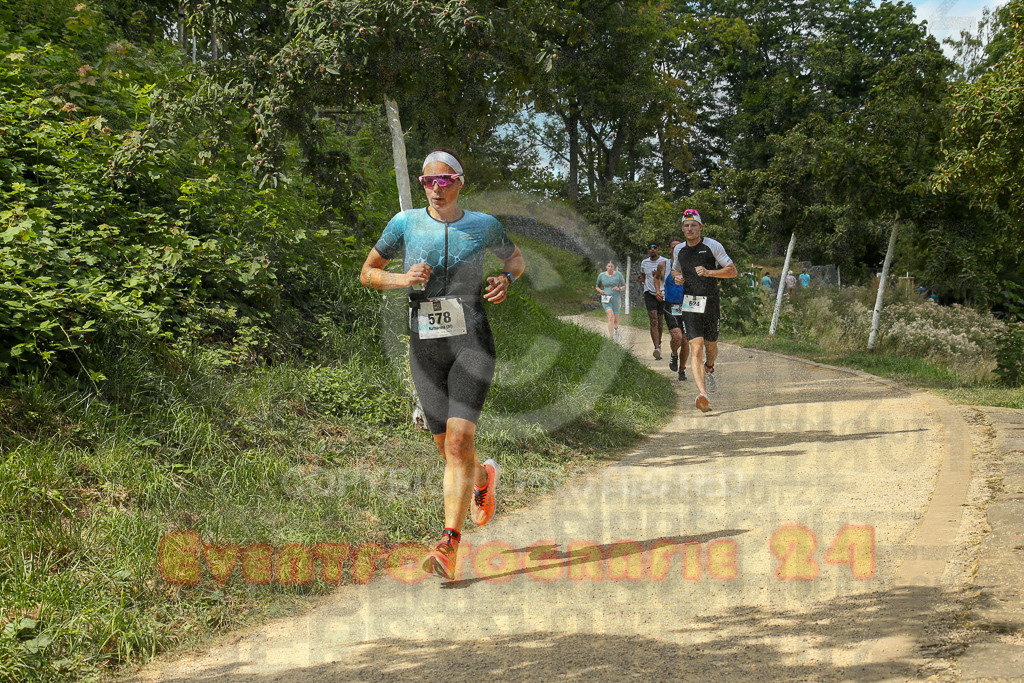 250824_1414_EX1_5498 | Sportfotografie im Rhein-Sieg Kreis, Köln, Bonn, NRW, Rheinland Pfalz, Hessen, etc. Unser Tätigkeitsfeld umfasst den Laufsport vom Volkslauf über den Marathon, Duathlon, Triathon bis zum Ultralauf wie Kölnpfad Ultra oder Schindertrail.