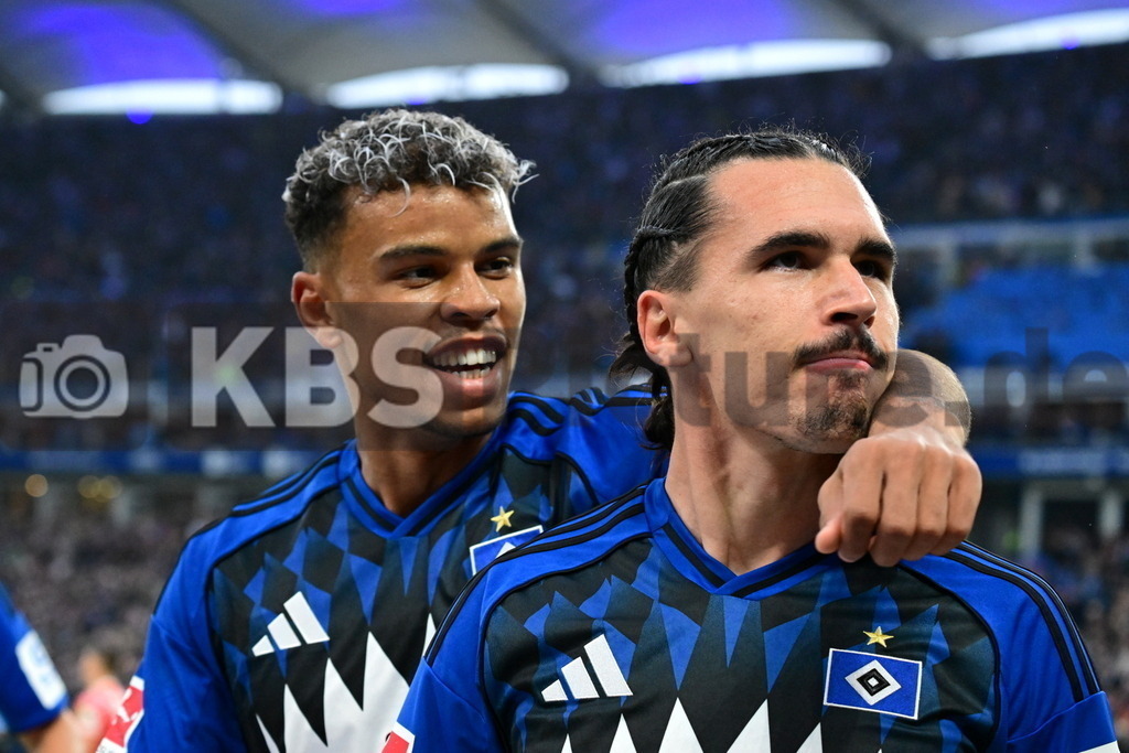 KBS Picture_HSV-Mainz05_008 | HSV Torjubel zum 2:0 Torschuetze ist Philippe Rayan (HSV) , hier mit Koenigsdoerffer Ransford-Yeboah (HSV) ,Sportplatz :  Volksparkstadion, - Realisiert mit Pictrs.com