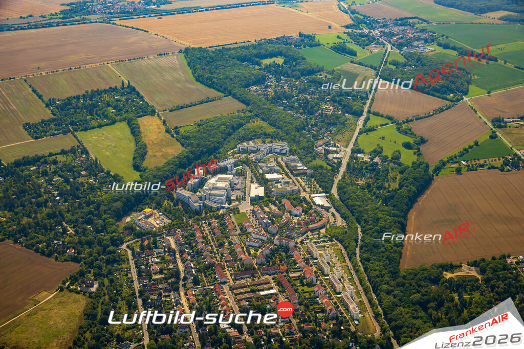 Luftaufnahme Sophien und Hufeland Klinikum Weimar - Die Luftaufnahme wurde 2025 vom UL-Flugzeug heraus erstellt ( ohne Drohne ) - Hochauflösende Luftaufnahme - für professionelle Ausdrucke geeignet. Die Geschenkidee !Mit Lizenz und Bildrechte bestellbar