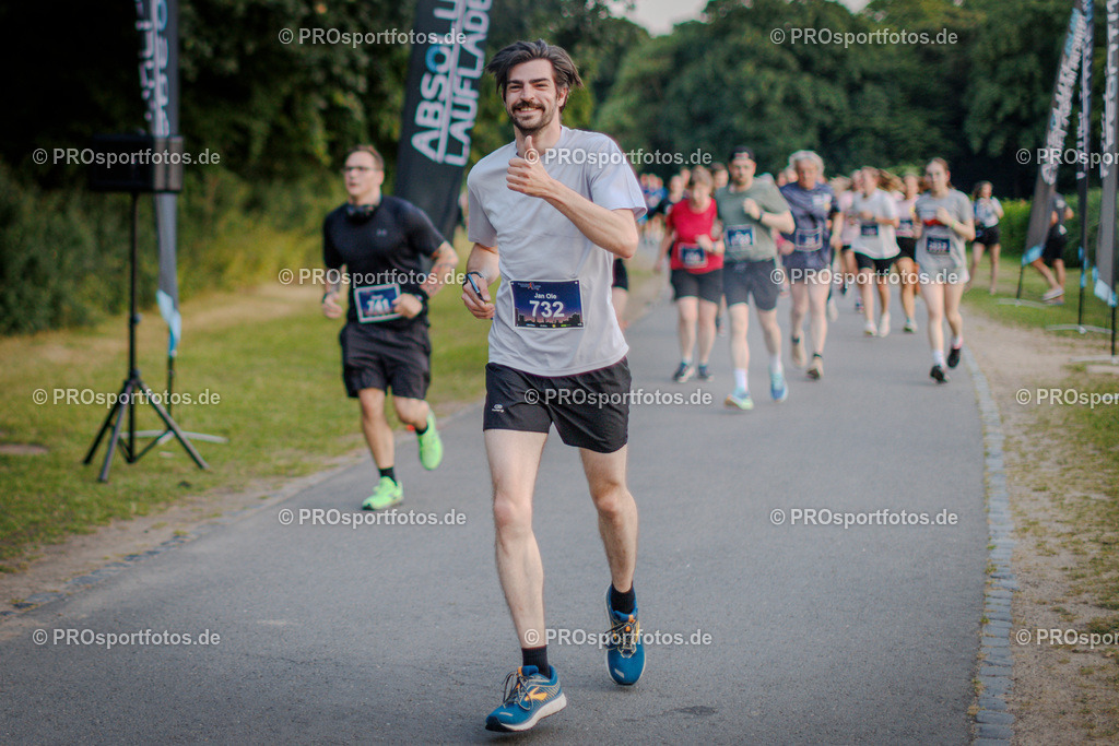 Sparda-Bank Nachtlauf Bonn; Bonn, 18.06.2025 | Impressionen vom Sparda-Bank Nachtlauf Bonn am 18.06.2025 in Bonn (Nordrhein-Westfalen). 