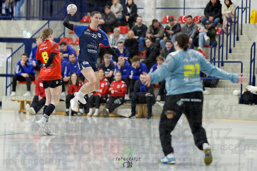 Frauen Regionalliga (HHV); HSG Wettenberg - TV Hüttenberg | Frauen Regionalliga (HHV); HSG Wettenberg - TV Hüttenberg am 06.12.2025 in Launsbach (Wettenberg) (Halle GS Launsbach (Wettenberg))Photo © 2025 - Jörg Heinrich - Realisiert mit Pictrs.com
