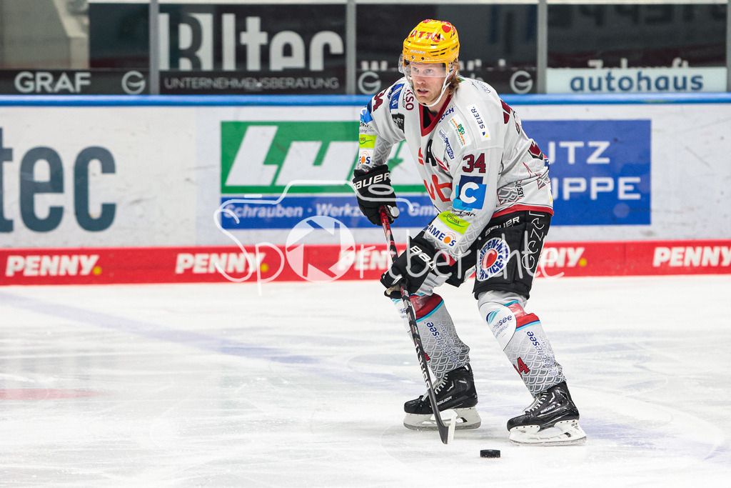 Augsburger Panther - Fischtown Pinguins Bremerhaven | Philip SAMUESSON (BHV #34) am PUck