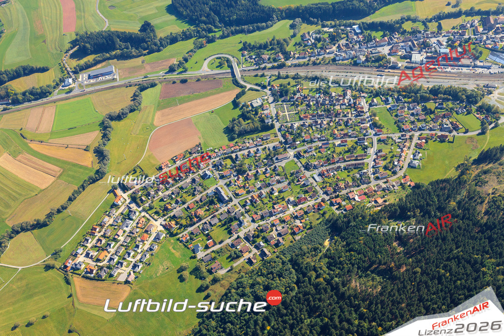Die Luftaufnahme Rothenkirchen - Pressig wurde vom UL-Flugzeug (keine Drohne) aus fotografiert.Hohe Druck- Auflösung-die Geschenkidee!