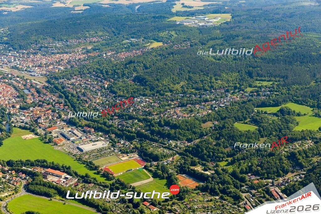 Neue Luftbildaufnahme der Stadt Meiningen - Das Luftbild wurde 2025 vom UL-Flugzeug heraus erstellt ( keine Drohnenaufnahme ) - Hochauflösende Luftaufnahme - für Wandbilder und großformatige Ausdrucke geeignet. Das besondere Geschenk!Hier alle&nbsp;Infos zur Lizenzierung der LuftaufnahmeWir fliegen auch dieses Jahr wieder in Ihre Region um Luftbilder zu erstellen.- Luftbild anfragen
