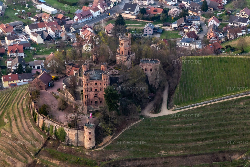 Luftbild: Jugendherberge Schloss Ortenberg im Ortsteil Bühlweg in Ortenberg im Bundesland Baden-Württemberg in Deutschland. Foto: IMG_120386.jpg vom 17.03.2020 durch Werner Riehm/FLY-FOTO.de