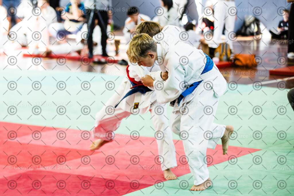 250920-112116-_G2A0047-MarcelSutter | Finde und bestelle deine Sport- und Eventfotos in höchster Qualität. Professionelle Aufnahmen von Wettkämpfen, Veranstaltungen und Outdoor-Events – schnell und einfach online bestellen. - Realisiert mit Pictrs.com