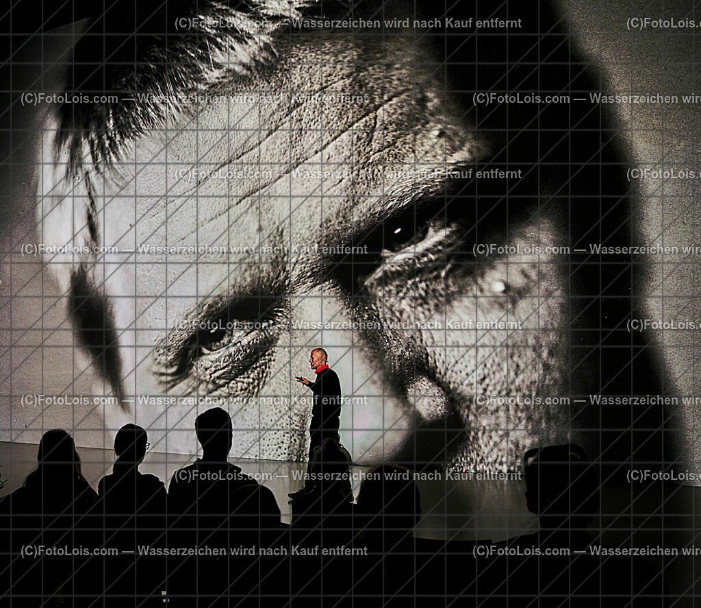 ALP8992_Linz_ARS-Elektr_MH_Nassplattenfotografie_Kriesel David | (C)FotoLois.com, Alois Spandl, Linz an der Donau - ARS Elektronica Center, Multimediashow über Nassplattenfotografie von Markus Hofstätter, Fr 13. Oktober 2023.