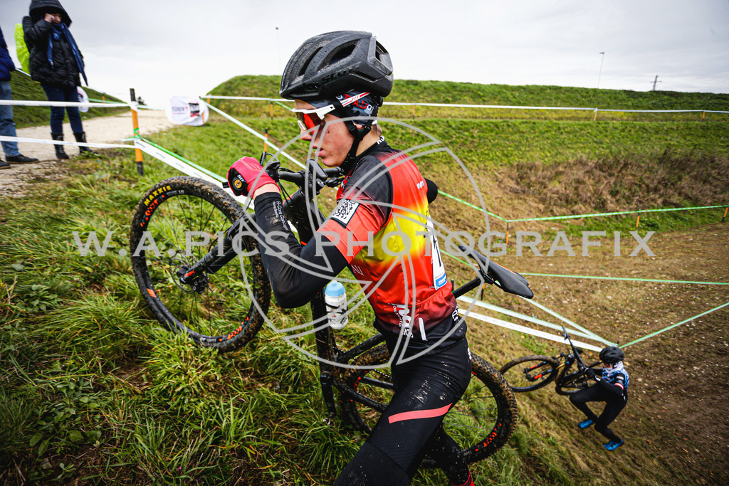 ..... | AUSTRIA, 24.11.24, 3.Radquerfeldein GP um das Sportzentrum Gunskirchen Image shows: Photo: Wapics / Andreas Willdoner