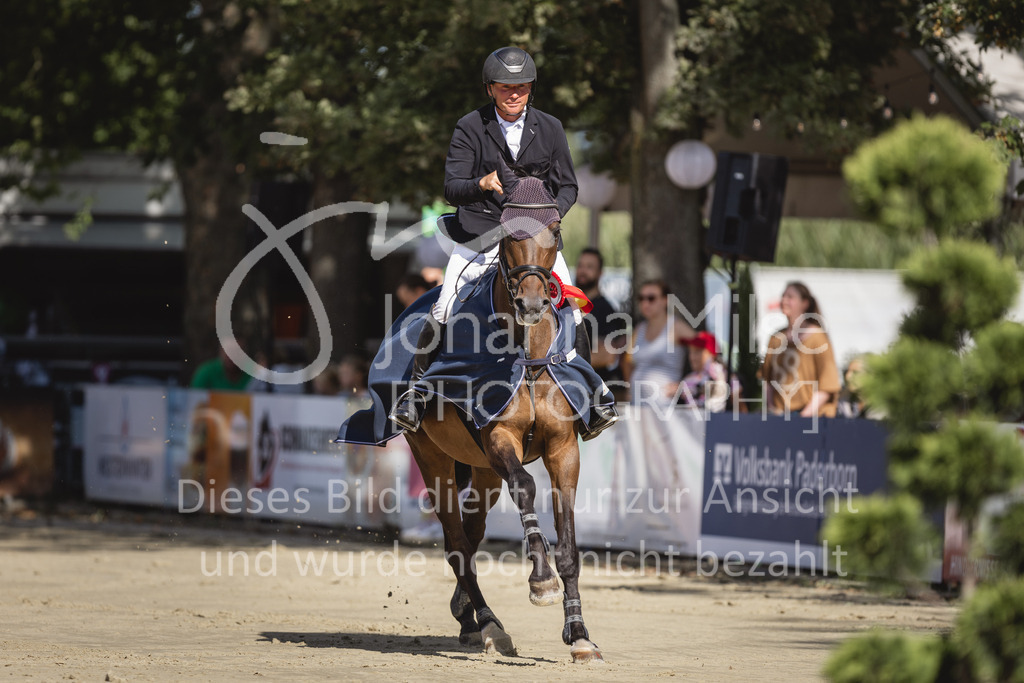 230826_Delbrueck_M2-Spr-853 | Deine schönsten Turniermomente als professionelle Fotos! Entdecke hochwertige Pferdesport-Fotografie im Online-Shop. Jetzt Fotos finden & bestellen!