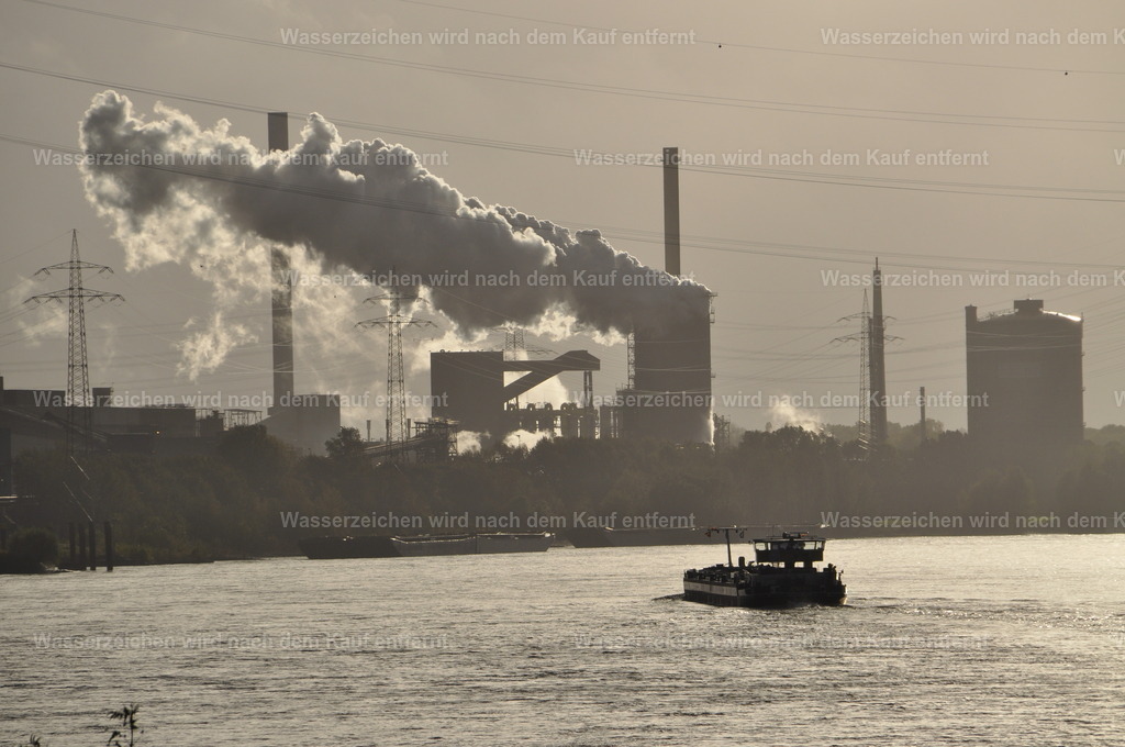 Qualm am Rhein | Qualmende Schornsteine am Rhein - Realisiert mit Pictrs.com