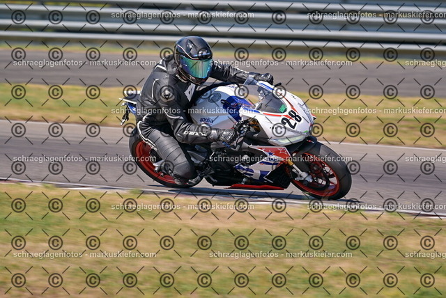 26bt05-0485 | markuskiefer.com - Realisiert mit Pictrs.com