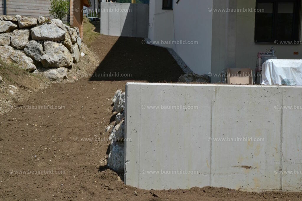 bib-lg25-aussenanlagen-0057 | Nach LV-Leistungsgruppen sortierte Detailfotos über den Bau eines Hauses. Alle Hausbau-Bilder direkt vom Urheber und Autor der Website Haus-Selber-Bauen.com