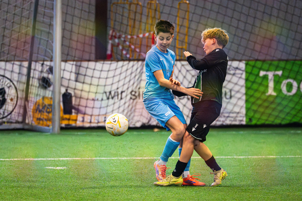 _BLR8730 | Professionelle Fußball- und Sportfotografie. Spielbilder online ansehen und kaufen – Einzelbilder oder komplette Galerien in hoher Qualität. - Realisiert mit Pictrs.com