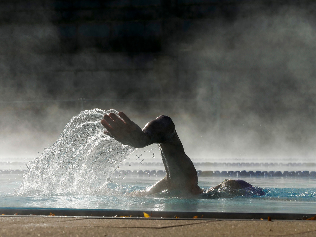 Freibad | Sindelfingen - Das Sindelfinger Freibad hat noch immer geöffnet. - Realisiert mit Pictrs.com