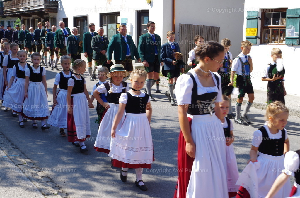 IMGP3659 | fotografiert von Axel PollmannLeonhardi Wallfahrt Benediktbeuern und Murnau, Fronleichnam, Fasching, Landschaft im Loisachtal und Benediktbeuern  - Realisiert mit Pictrs.com