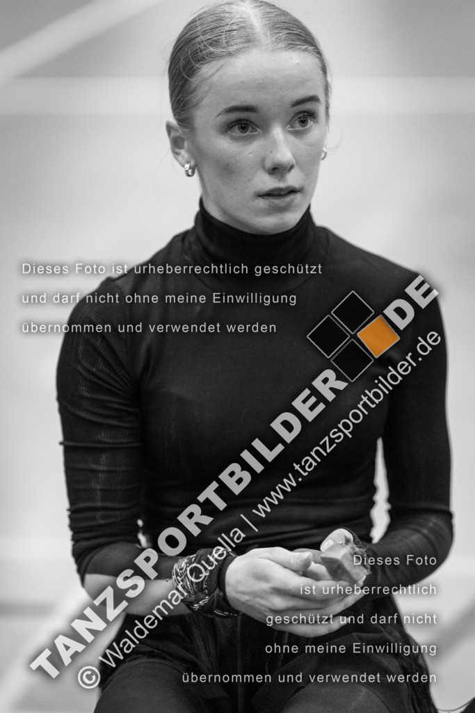 20231020-01002 | Hier finden Sie Tanz Bilder vom Latein und Standard Formationen tanzen. Sportbilder vom Tanzsport. Schöne Fotos und von Weltmeisterschaft, Europameisterschaft, Bundesliga, Regionalliga, Oberliga und Landesliga sowie von GOC Stuttgart, DanceComp, WM Bremen