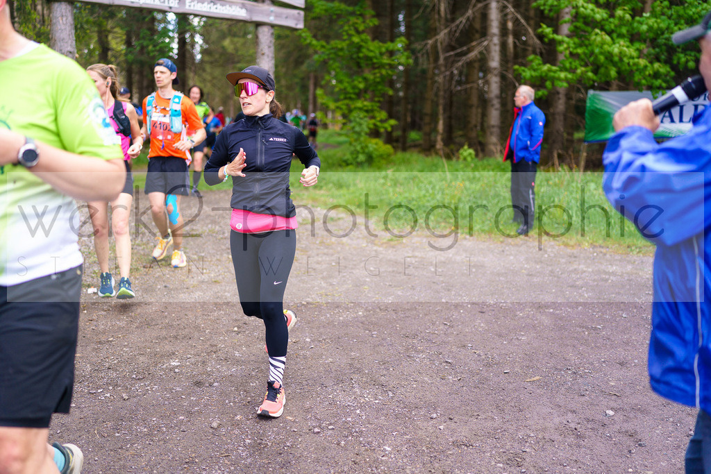 Rennsteiglauf Marathon 2025 | Marathon von Neuhaus/Rwg. nach Schmiedefeld/Rstg. am 17. Mai 2025