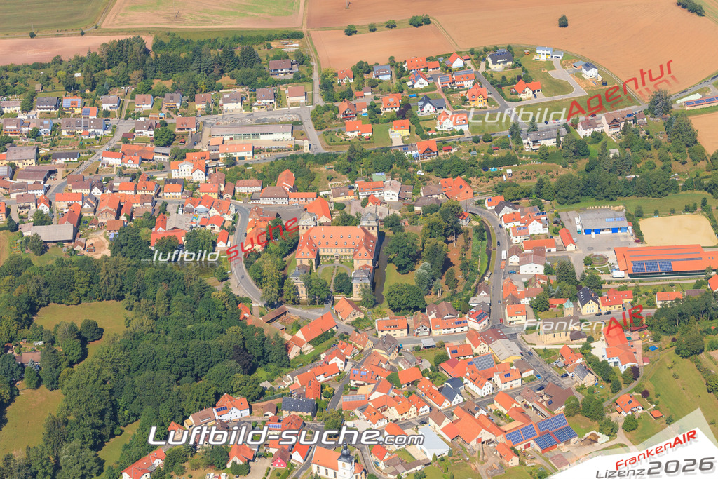 Luftbild von  Burgpreppach - Luftaufnahme wurde 2015 von https://frankenair.de mittels Flugzeug (keine Drohne) erstellt - die Geschenkidee