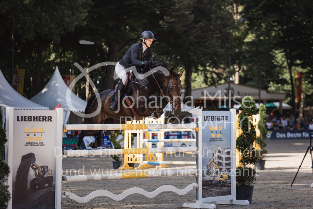 230910_OWLCh_GroßerPreis-648 | Deine schönsten Turniermomente als professionelle Fotos! Entdecke hochwertige Pferdesport-Fotografie im Online-Shop. Jetzt Fotos finden & bestellen!