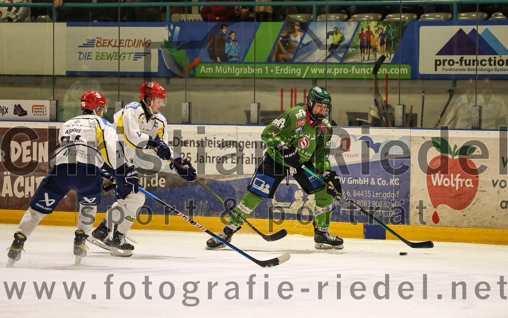 2023-12-26_040_TSV_Erding_gegen_ERV_Schweinfurt | Erding, Deutschland, 26.12.2023:
Eishockey, Bayernliga Vorrunde 2023 / 2024, 20. Spieltag, TSV Erding gegen ERV Schweinfurt, Endergebnis: 9:3

Foto: Christian Riedel / fotografie-riedel.net