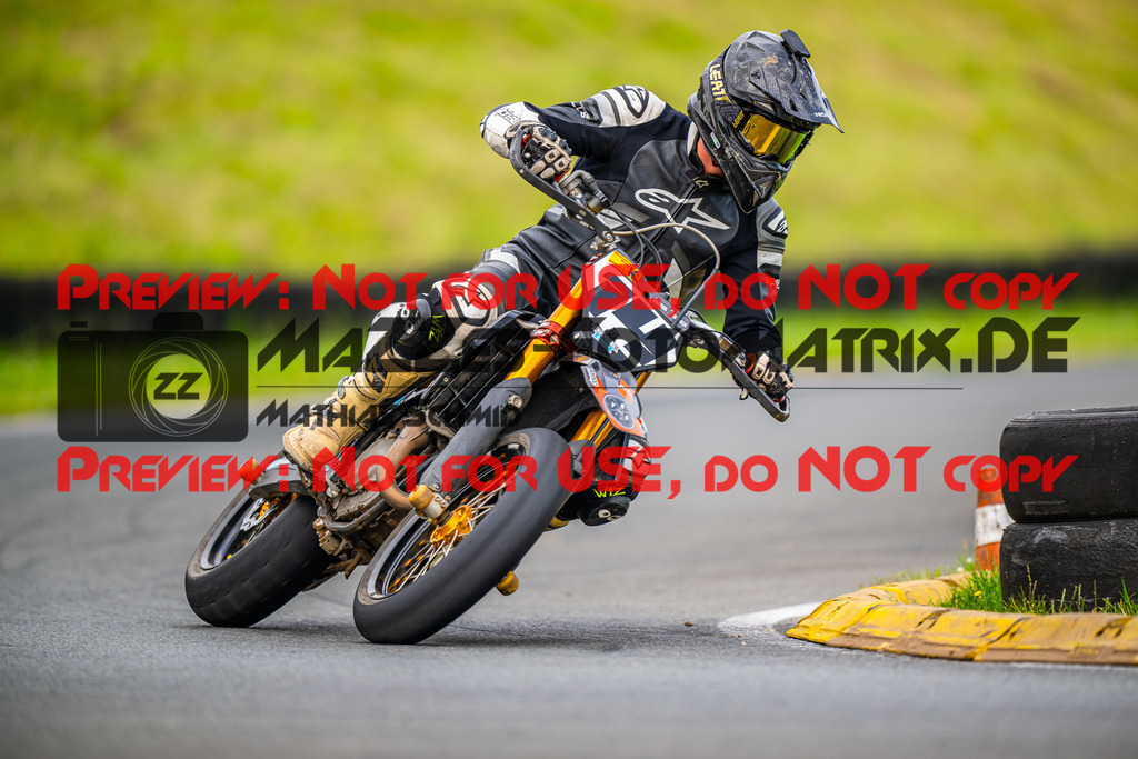 MaZZes_FotoMatrix_240621_6007705_8699 | ROT