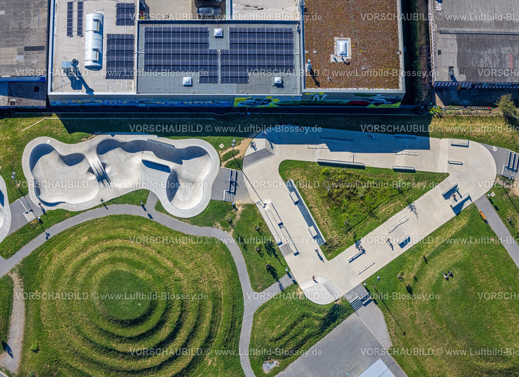 Dortmund240803954 | Pumptrack im Sport- und Freizeitpark (Skatepark Hombruch), Hombruch, Dortmund, Ruhrgebiet, Nordrhein-Westfalen, Deutschland