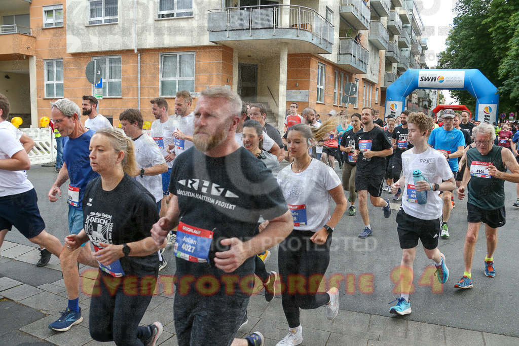 240614_1803_EX1_3951 | Sportfotografie im Rhein-Sieg Kreis, Köln, Bonn, NRW, Rheinland Pfalz, Hessen, etc. Unser Tätigkeitsfeld umfasst den Laufsport vom Volkslauf über den Marathon, Duathlon, Triathon bis zum Ultralauf wie Kölnpfad Ultra oder Schindertrail.