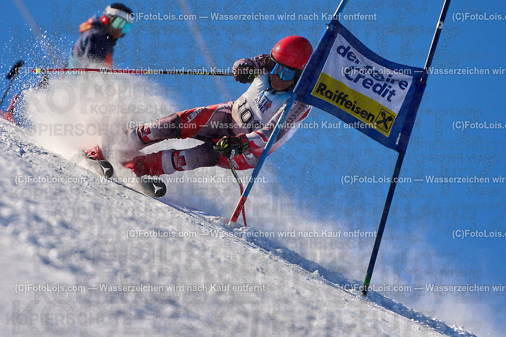 ALP4643_MASTERS-Cup_GS-A Herrn_Rehor Roman | (C)FotoLois.com, Alois Spandl. FIS Masters-Cup Wildschönau, Giant Slalom auf der Piste Schatzberg GS, Siegerehrung auf dem Dorfplatz Niederau, Sa 13. Januar 2024.
