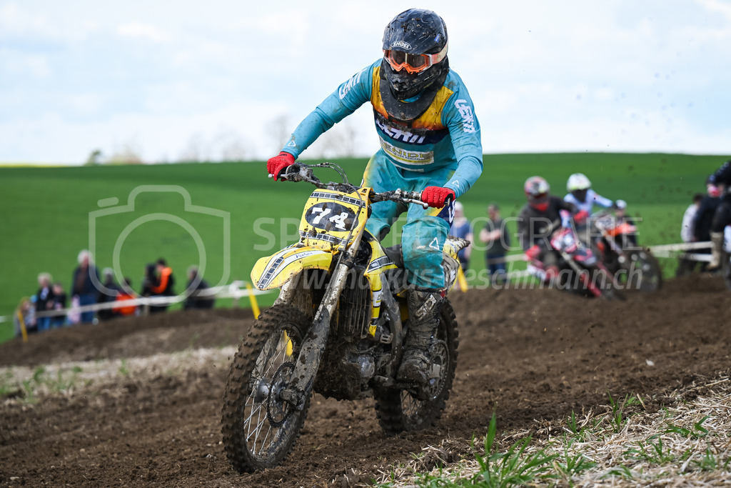 Motocross Schlatt bei Winterthur - 29. April 2023 | #74 Stocker Ivan aus Boswil (CH) auf Yamaha in der Kategorie MX2 am Motocross Schlatt bei Winterthur, 29. April 2023.
Instagram: @mx_schlatt | @mc_wila | @sam_schweiz
Bild: Sportfotografie Markus Aeschimann | www.markus-aeschimann.ch - Realisiert mit Pictrs.com