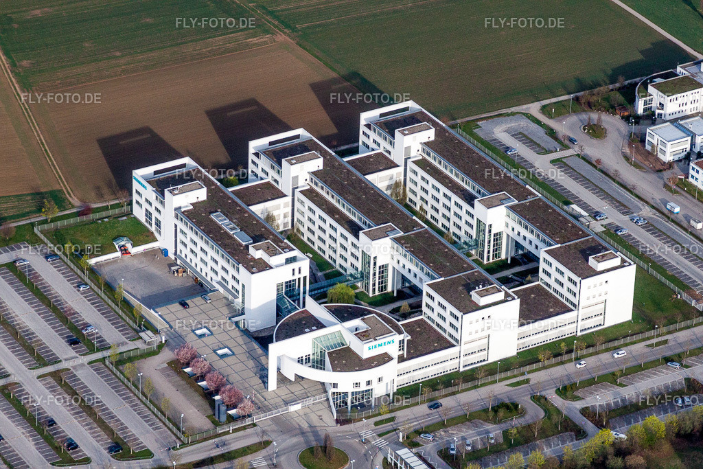 Verwaltungsgebäude des Unternehmens der  Siemens AG in Weilimdorf | Luftbild: Verwaltungsgebäude des Unternehmens der  Siemens AG in Weilimdorf im Ortsteil Weilimdorf in Stuttgart im Bundesland Baden-Württemberg in Deutschland. Foto: IMG_39219.jpg vom 03.04.2011 durch Werner Riehm/FLY-FOTO.de - Realisiert mit Pictrs.com