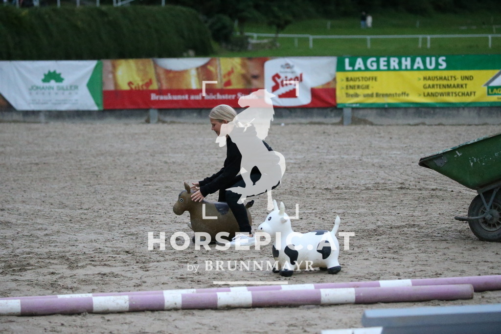 DL2Q0423 | Willkommen bei Brunnmayr - Design & Fotografie – Ihrem Spezialisten für Reitturniere und Pferdeveranstaltungen in Oberösterreich, Salzburg und Bayern! Seit über 17 Jahren sind wir leidenschaftlich dabei.