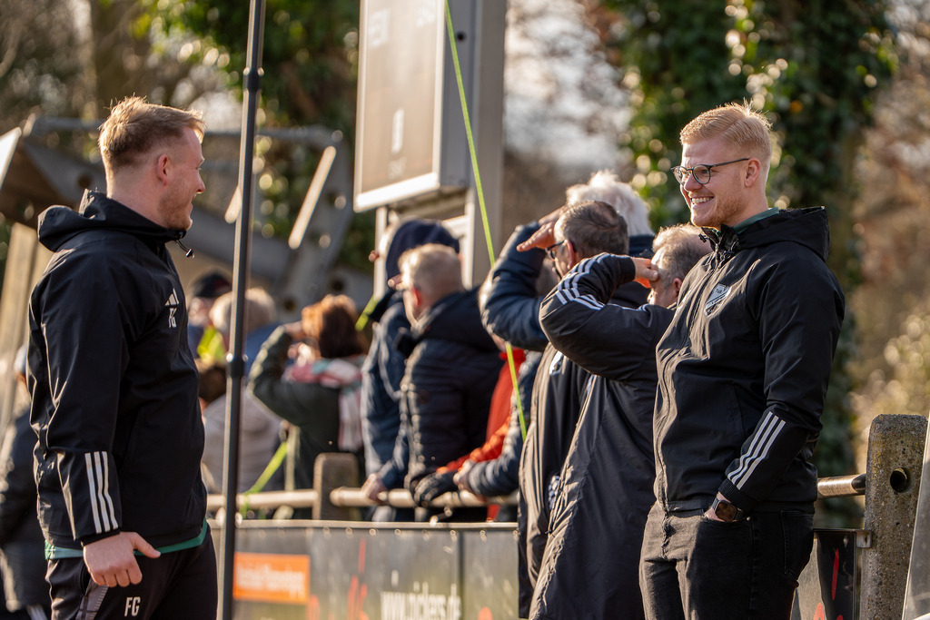 Fußball I Herren I Saison 2025-2026 I Bezirksliga Weser-Ems 4 I 21. Spieltag I TuS Lutten - SW Osterfeine I 4318 | jns.sportfotos - Realisiert mit Pictrs.com