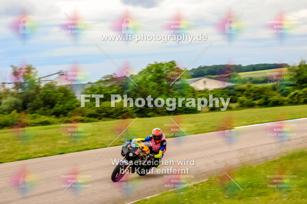 MotoTeam-3300 | Hier findet Ihr Bilder von Touristenfahrten auf der Nürburgring Nordschleife oder von anderen Veranstaltungen die ich besucht habe. Viel Spass beim Durch Schauen 