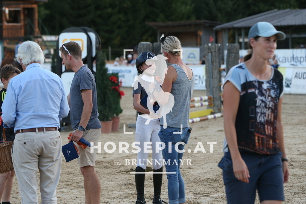 DL2Q7689 | Willkommen bei Brunnmayr - Design & Fotografie – Ihrem Spezialisten für Reitturniere und Pferdeveranstaltungen in Oberösterreich, Salzburg und Bayern! Seit über 17 Jahren sind wir leidenschaftlich dabei.