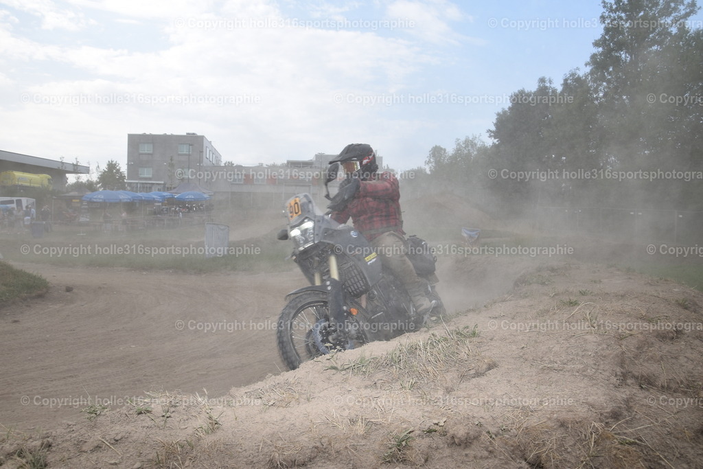 DSC_0611 | Sportfotografie , Motorsport, Motoross, Reitsport, Mointainbike, Enduro,
Landschaft , Outdoor, Eventfotografie, Landschaft, Bilder online bestellen - Realisiert mit Pictrs.com