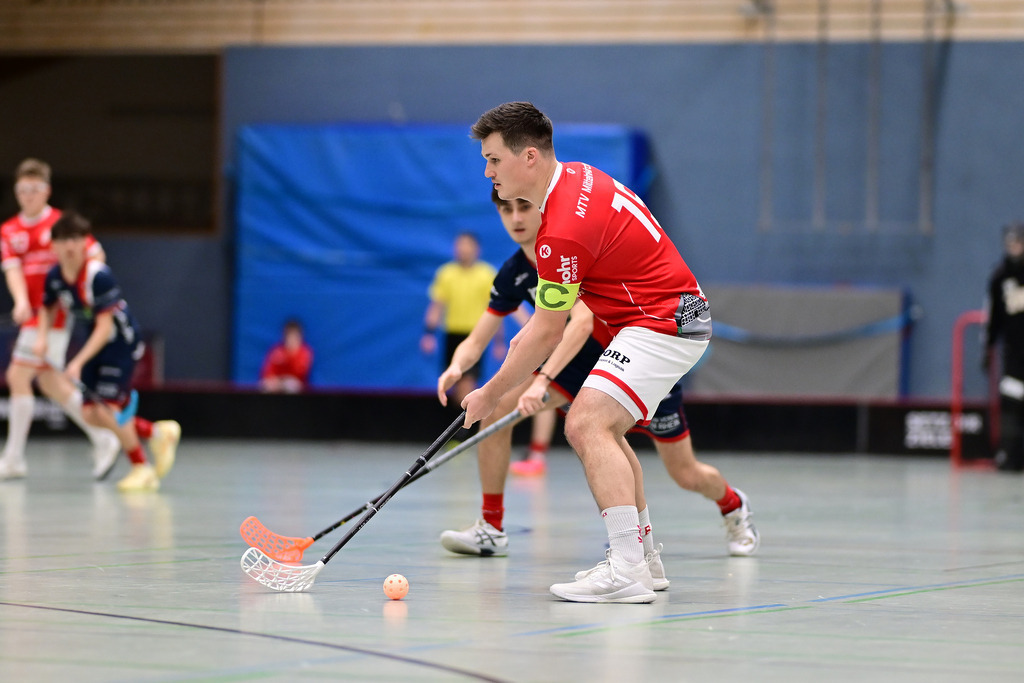 Floorball I Herren I Saison 2024-2025 I 2. FBL Herren Nord-West I 12. Spieltag I MTV Mittelnkirchen - SSF Dragons Bonn II I 21.12.2024 | Der Sportfotograf. - Realisiert mit Pictrs.com