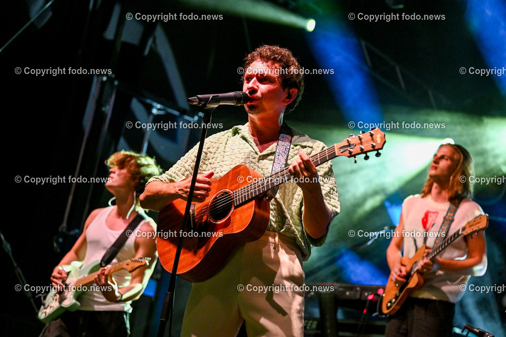 Posthof_ Julian le Play_ Open Air Konzert_ 25.08.2023-24 | 25.08.2023, Linz, AUT, Posthof, Open Air Konzert, im Bild Julian le Play (oesterreichischer Pop-Saenger, Songwriter), Rauschen Tour