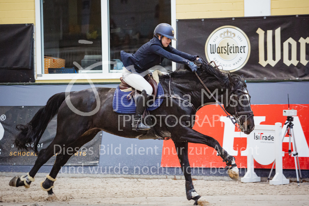 221112_Warstein_L-Spr-257 | Deine schönsten Turniermomente als professionelle Fotos! Entdecke hochwertige Pferdesport-Fotografie im Online-Shop. Jetzt Fotos finden & bestellen!