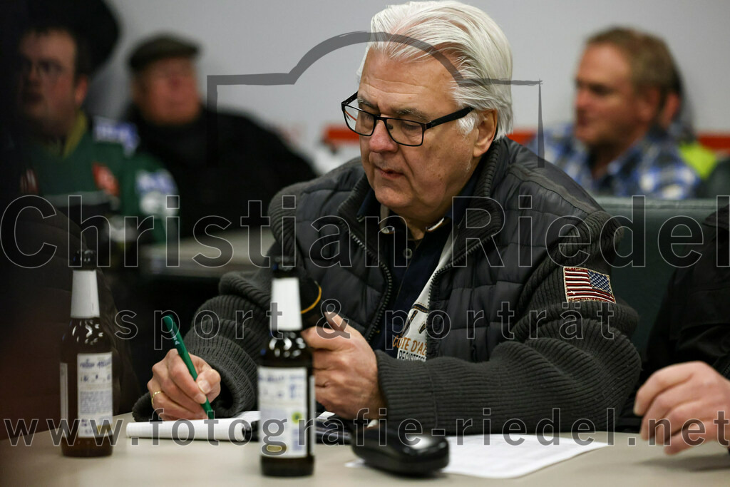 2023-01-22_182_Eishockey_TSV_Erding_gegen_ESC_Dorfen | Erding, Deutschland, 22.01.2023:
Eishockey, Bayernliga 2022 / 2023, 29. Spieltag, TSV Erding gegen ESC Dorfen, Endergebnis: 6:2

Foto: Christian Riedel / fotografie-riedel.net