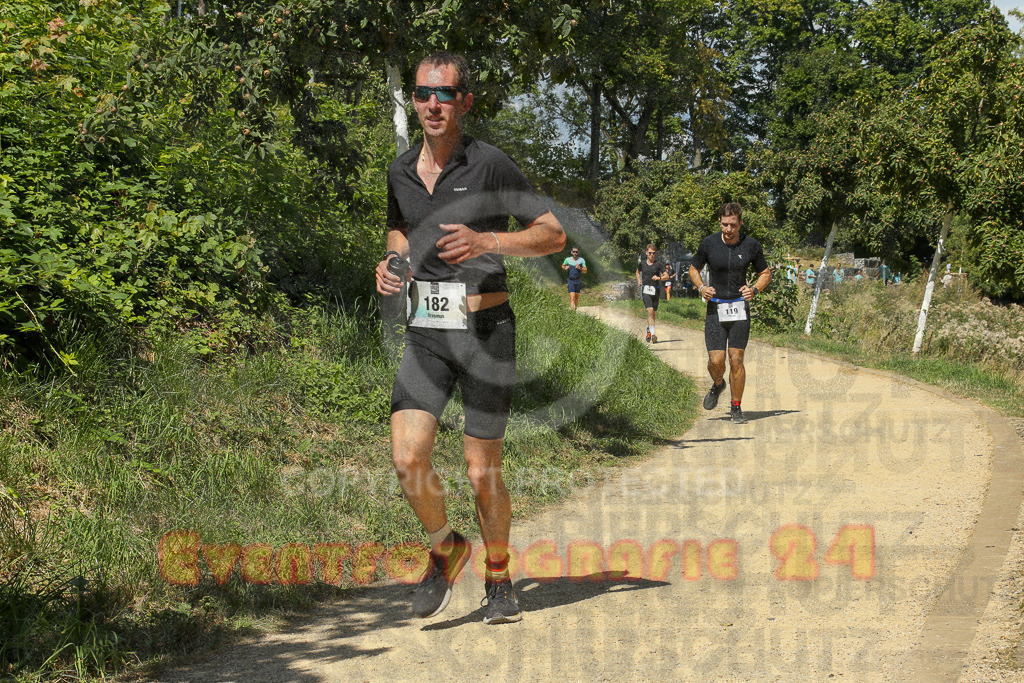 250824_1234_EX1_9781 | Sportfotografie im Rhein-Sieg Kreis, Köln, Bonn, NRW, Rheinland Pfalz, Hessen, etc. Unser Tätigkeitsfeld umfasst den Laufsport vom Volkslauf über den Marathon, Duathlon, Triathon bis zum Ultralauf wie Kölnpfad Ultra oder Schindertrail.
