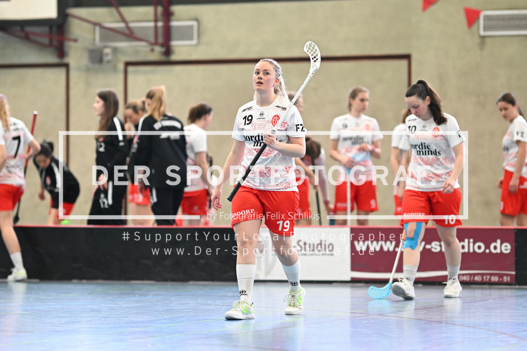 Floorball I Frauen I Saison 2023-2024 I 1. Frauen Floorball-Bundesliga I Playoffs 3. Spieltag I ETV Lady Piranhhas Hamburg - Dümptener Füchse I 48256 | Der Sportfotograf. - Realized with Pictrs.com