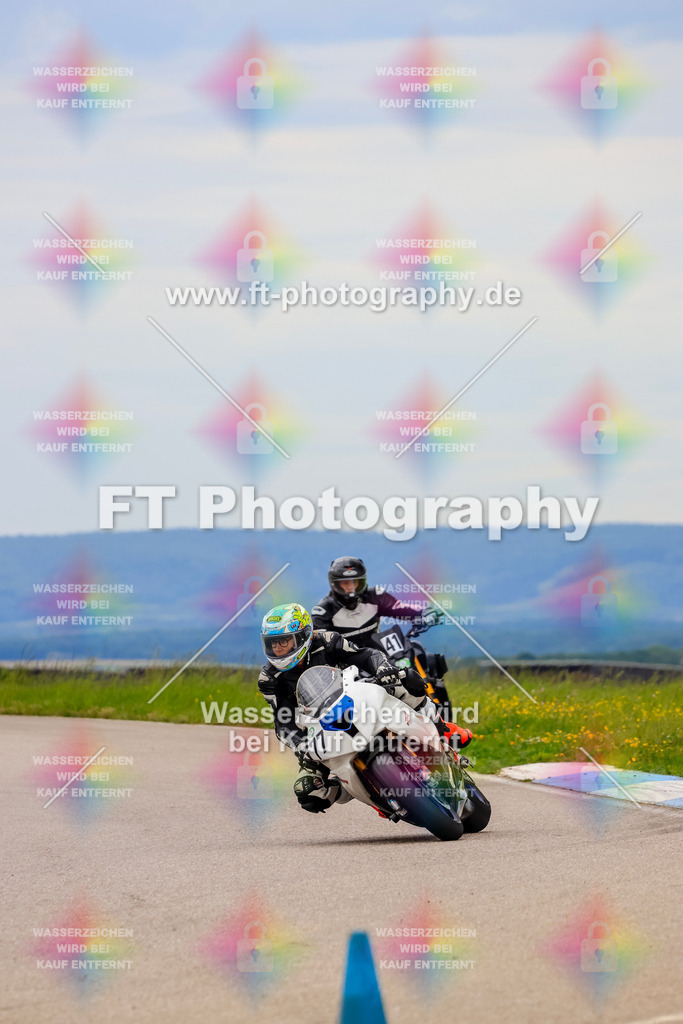 MotoTeam-2837 | Hier findet Ihr Bilder von Touristenfahrten auf der Nürburgring Nordschleife oder von anderen Veranstaltungen die ich besucht habe. Viel Spass beim Durch Schauen 