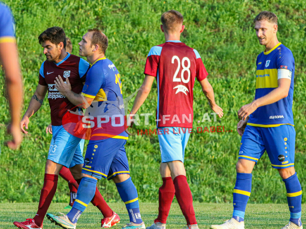 SK Maria Saal - DSG Ferlach 2-3, Unterliga Ost | Aldamir Da Silva (SK Maria Saal #3) Andreas Schritliser (DSG Ferlach #12) Raphael Wintersteiger (SK Maria Saal #28) SK Maria Saal - DSG Ferlach 2-3 am 22.08.2023 in Maria Saal
(Sportplatz), Austria, (Photo by Ernst Krawagner sport-fan.at) - Realisiert mit Pictrs.com