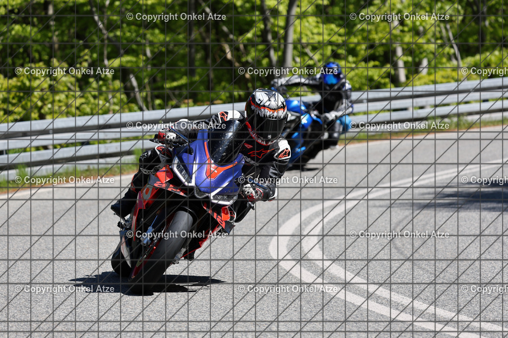 IMG_8577 | Fotograf am Kyffhäuser. Onkel Atze. Kyffhäuser Rennstrecke. Café36. Motorsportfotografie. - Realisiert mit Pictrs.com
