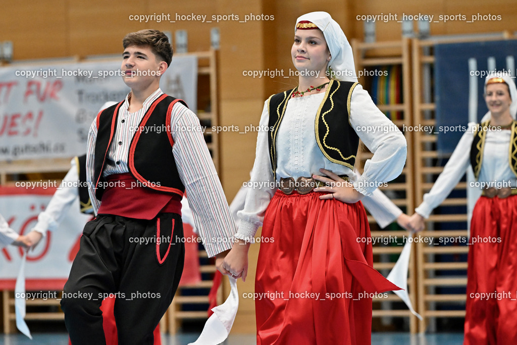 Carinthia Flamengo Futsal Club vs. FC Ljuti Krajisnici | Volkstanzgruppe Kid Divanhana, Carinthia Flamengo Futsal Club vs. FC Ljuti Krajisnici, Carinthia Flamengo Fusal Club vs. FC Ljuti Krajisnici am 12.10.2025 in Klagenfurt (Ballspielhalle Viktring), Austria, (Photo by Bernd Stefan)