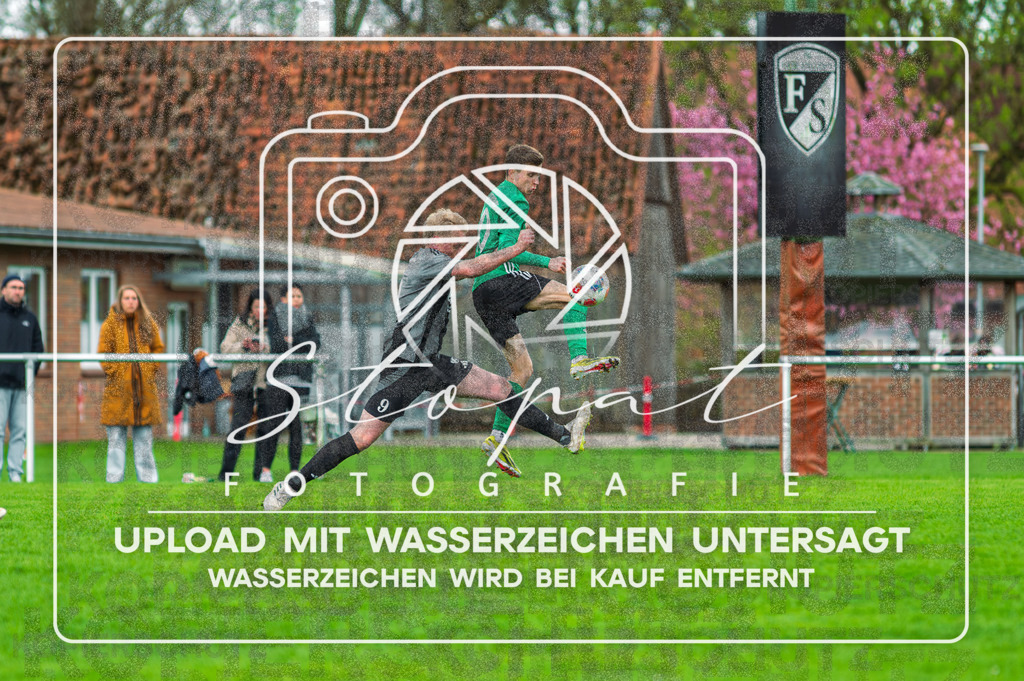 DZC_1327-Verbessert-RR | Jan-Hendrik Buchholz (FG Fulde-Stellichte #09) und Moritz Erfurt (TSV Wietzendorf #10) beim Herren Kreisliga HK Spiel zwischen FG Fulde-Stellichte und TSV Wietzendorf im Fulder Zentralstadion, Fulde (Simon Paul Stopat) - Realisiert mit Pictrs.com
