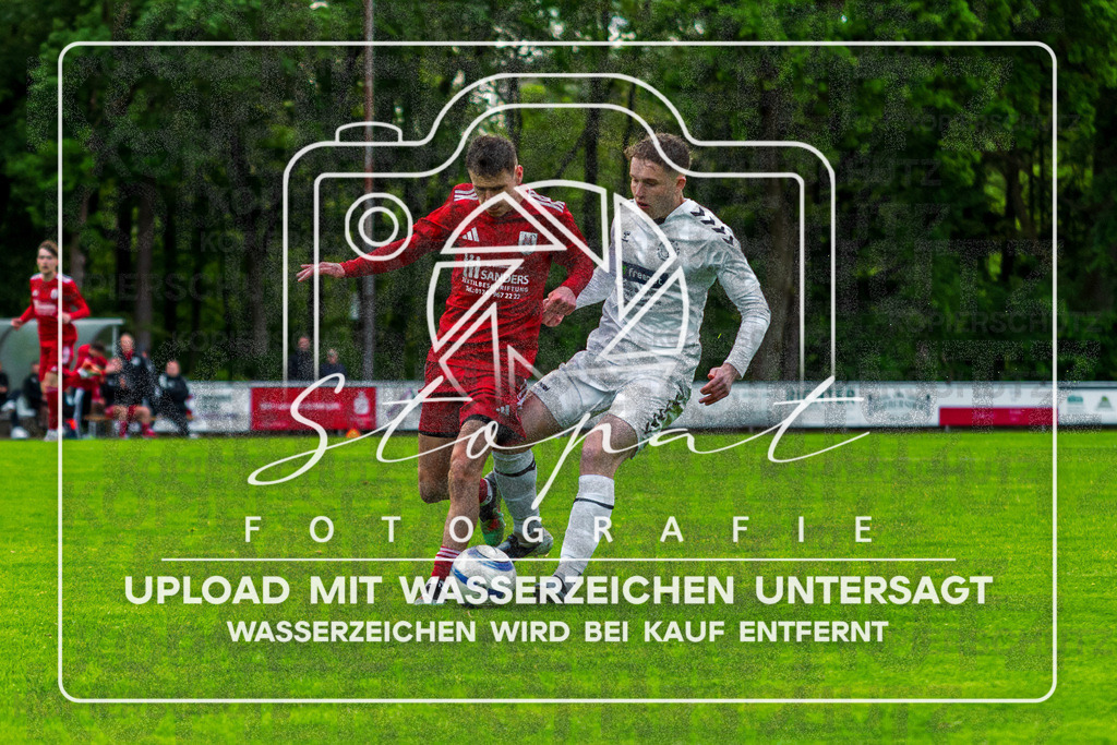 Bezirksliga Herren LG - TV Jahn Schneverdingen II vs. Buchholzer FC | Marvin Michel Heering (TV Jahn Schneverdingen II #9), Torben Schierbeck (Buchholzer FC #4); Bezirksliga Herren LG - TV Jahn Schneverdingen II vs. Buchholzer FC am 15.05.26 in Osterwald-Stadion, Schneverdingen - Realisiert mit Pictrs.com